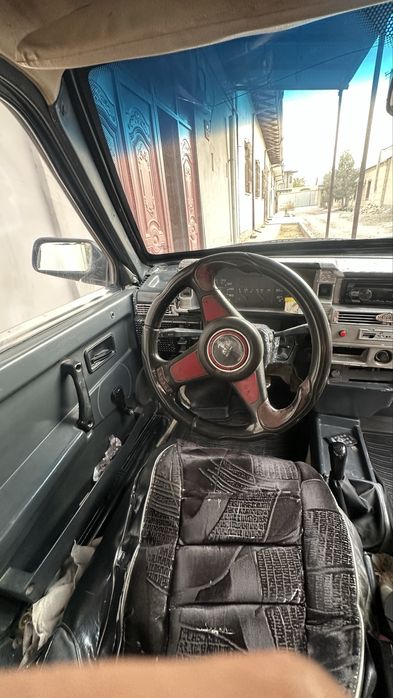 Lada samara 99 sotiladi