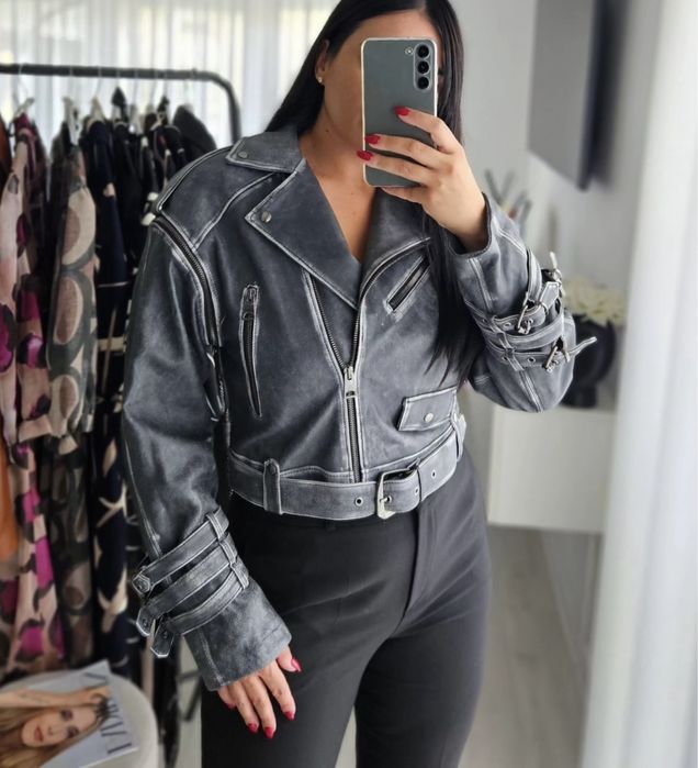 Vand geaca din piele naturala model actual 800 lei