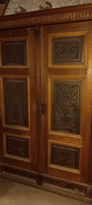 Sifonier vintage lemn sculptat