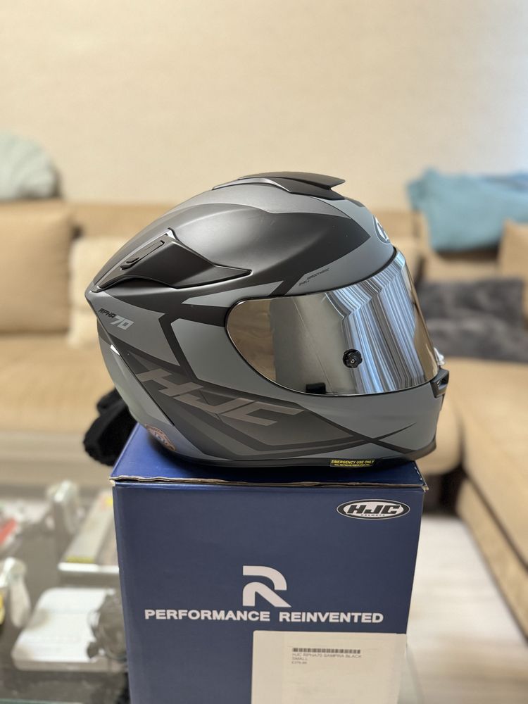 Чисто нова каска HJC RPHA 70 Sampra Black – размер S + подаръци!