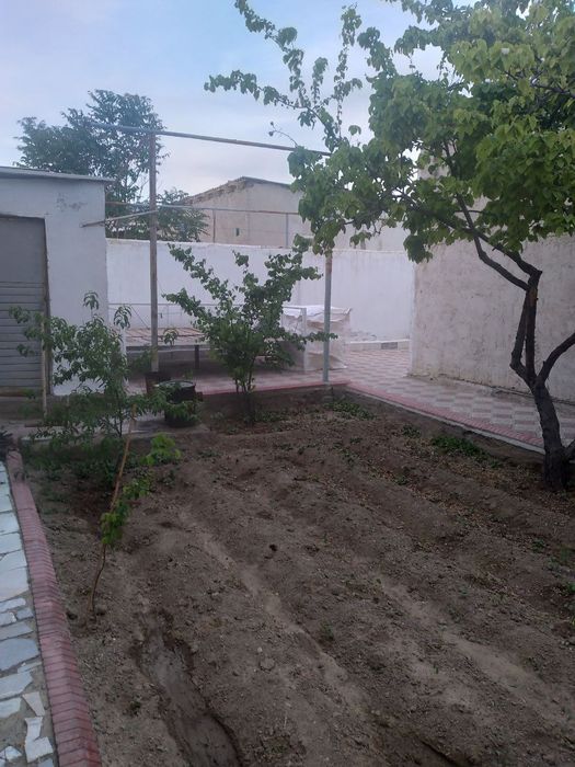 Uchqudoqda hovli  kottej sotiladi. Srochniy kelishilgan narxda.