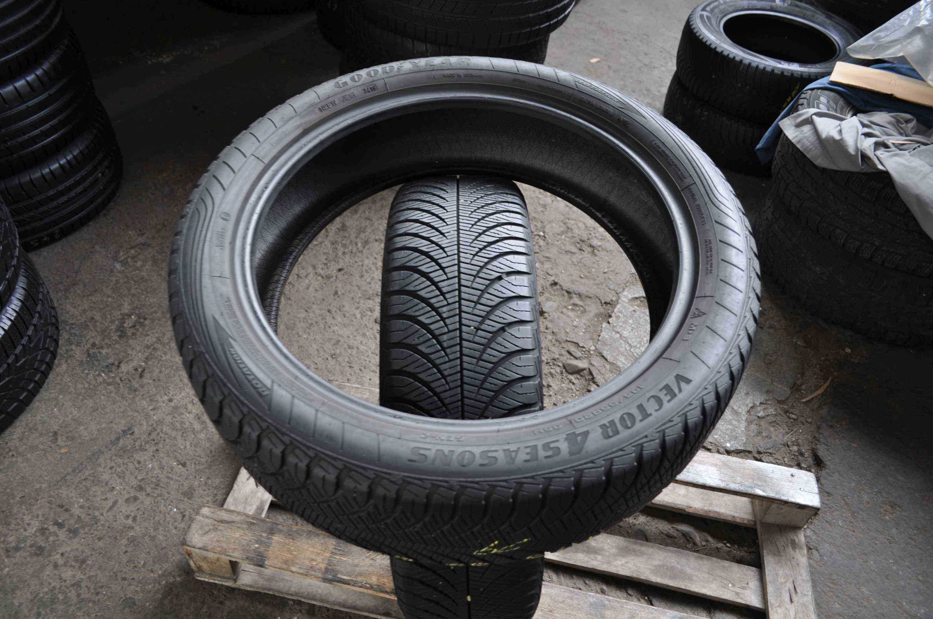 SET 2 Anvelope All Season 195/55 R20 GOODYEAR Vector 4Seasons gen2 95H