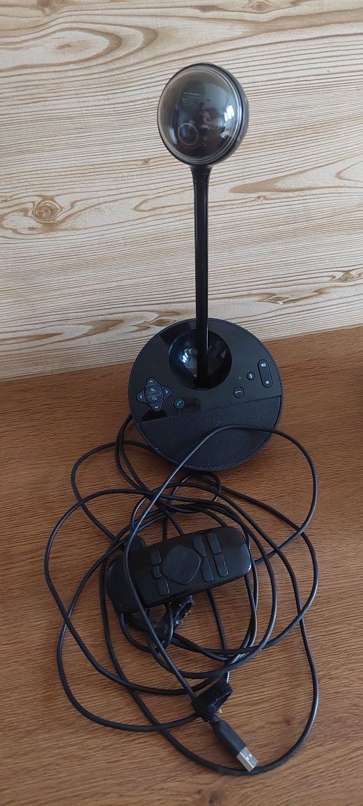 Vând camera web Logitech