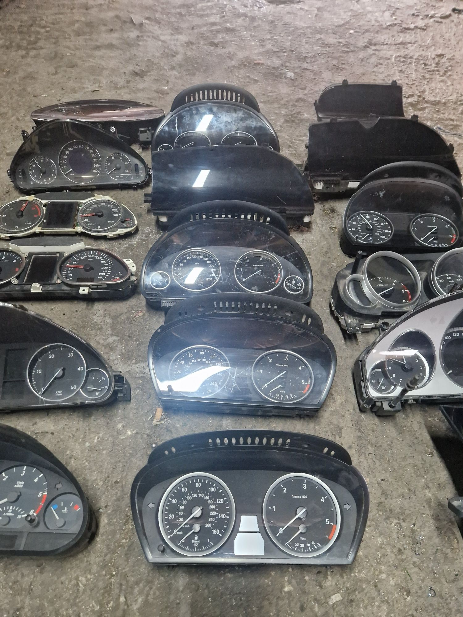Километражи и head up дисплей за bmw/audi/mercedes/mazda