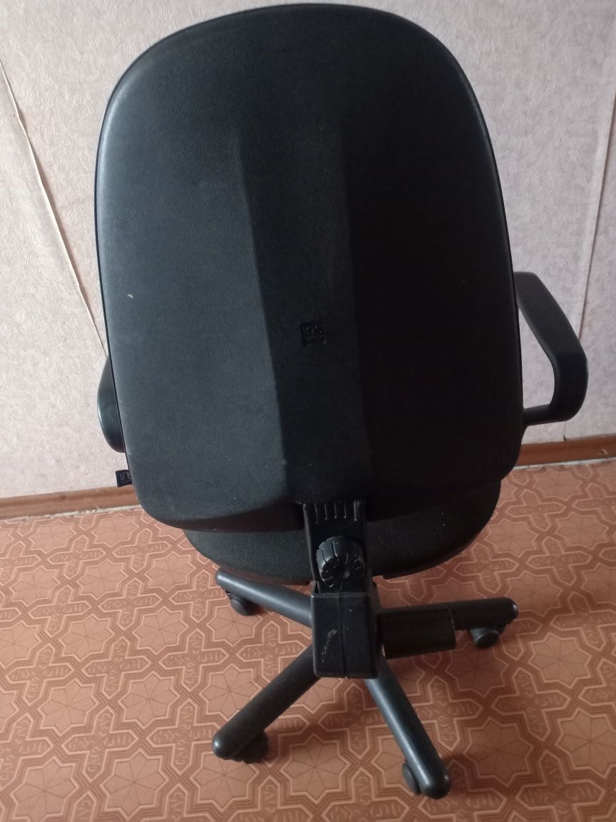 Продам компьютерное кресло