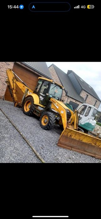 Lama de zăpadă buldoexcavator