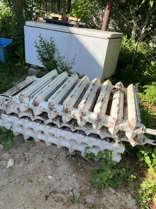 Продаю чугунные батареи - рабочие, недорого