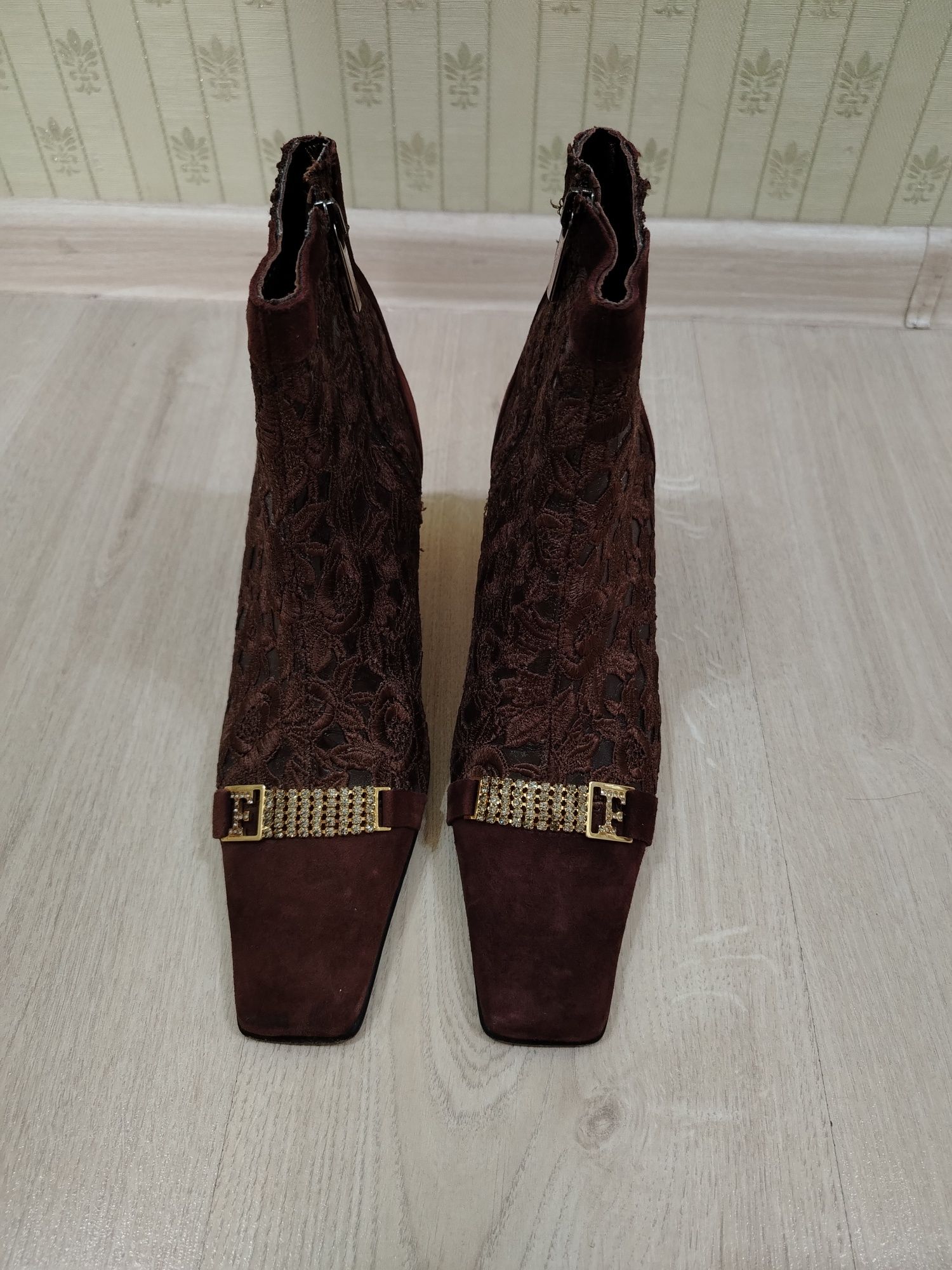 Продам женскую обувь б/у, но в отличном состоянии
