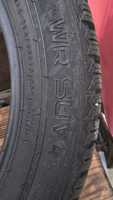 Зимни гуми 215 55 18. Nokian Tyres SUV 4