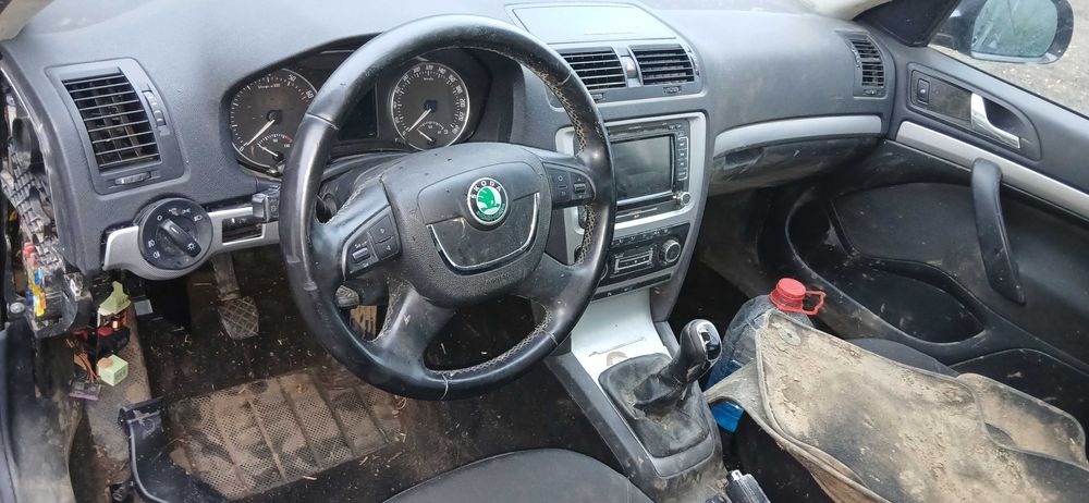 Vand piese skoda octavia 2 1.2 tsi benzina 105 cp 2011