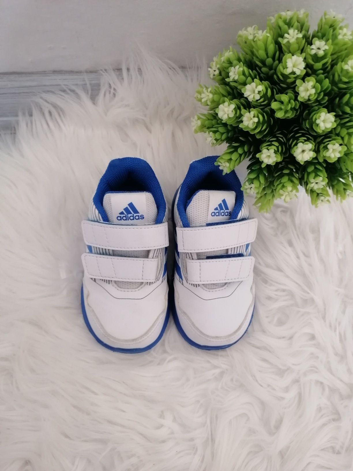 Маратонки Adidas 22 номер