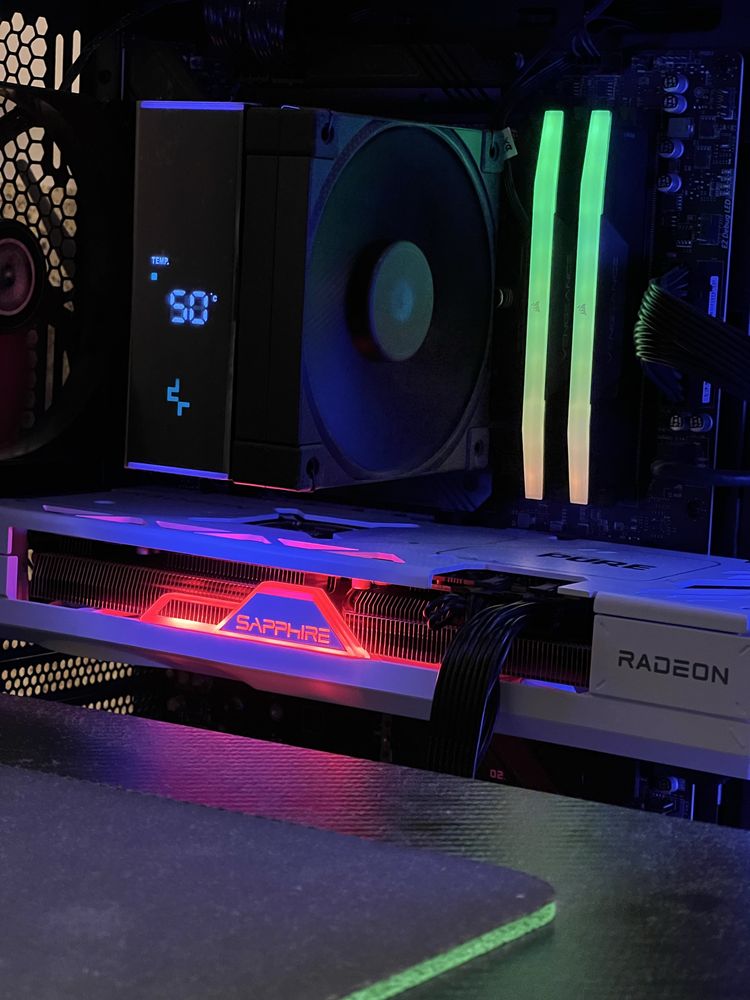 Видеокарта Radeon RX 7800 XT Sapphire Pure с БГ гаранция