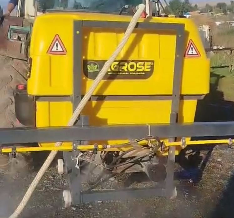 Опраскиватель, Почти новый практически не использовался