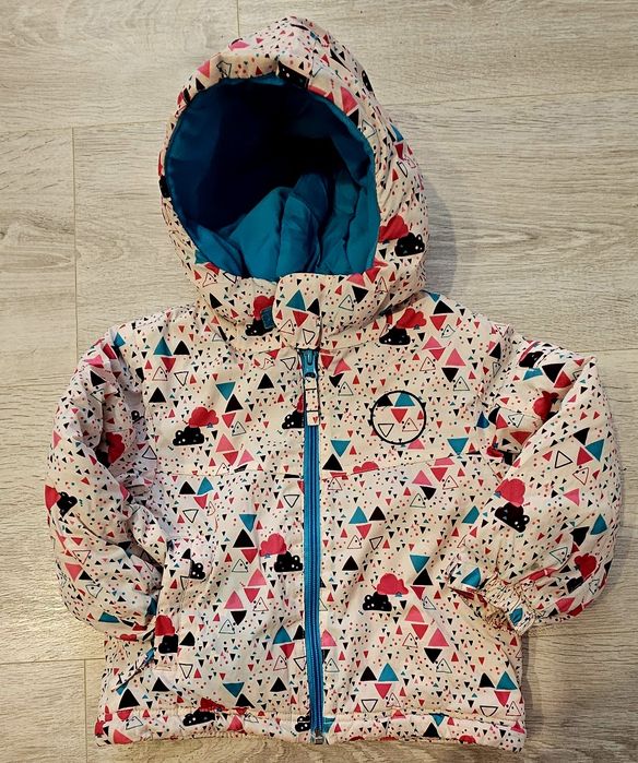 Vând geaca fetiță