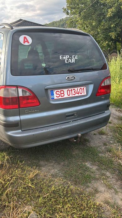 Vand sau schimb Ford Galaxy 1.9  131 cai