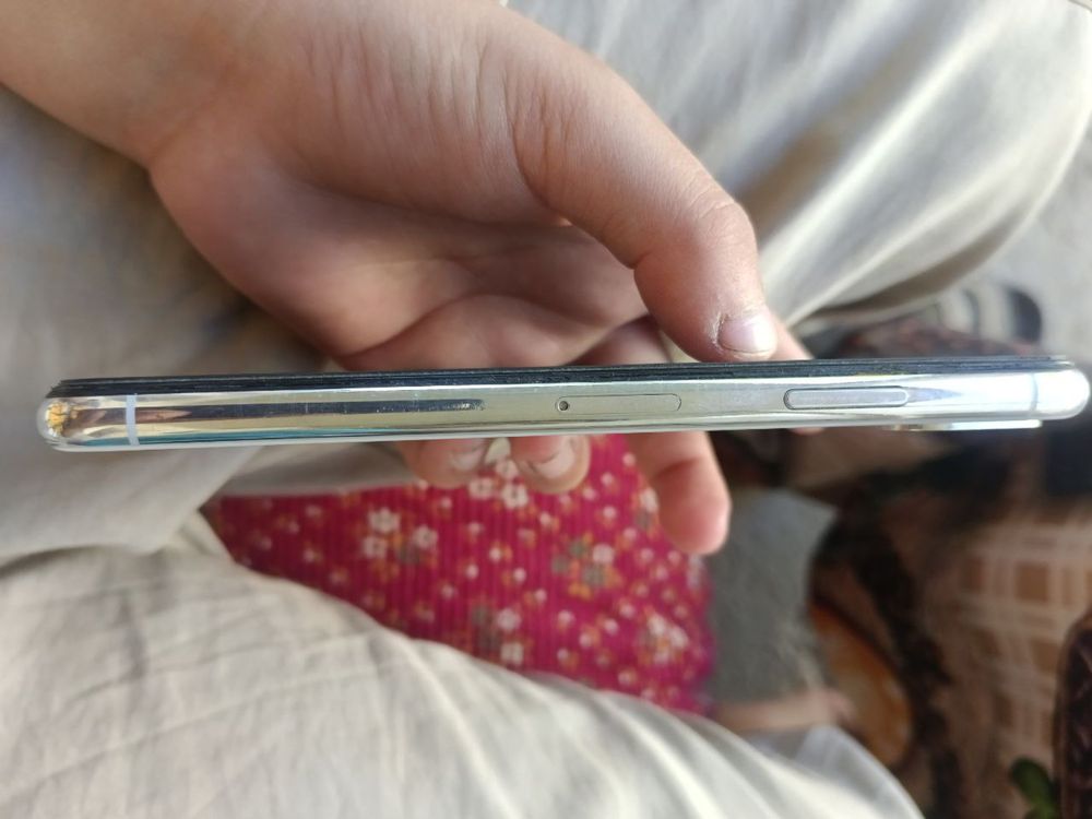 Apple x aybi yoʻq yunkusi 100 hamma joyi yaxshi hotirasi 64gb aaaaaaaa