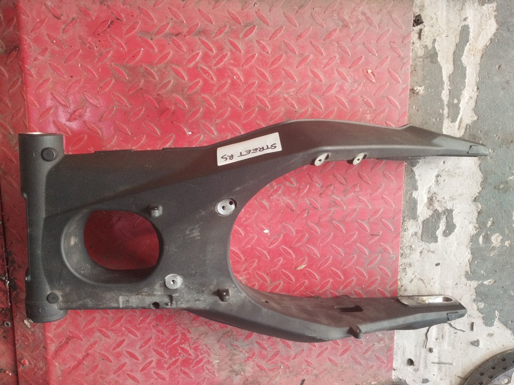 Bascula spate pentru Triumph street triple 675 model 2013-2016