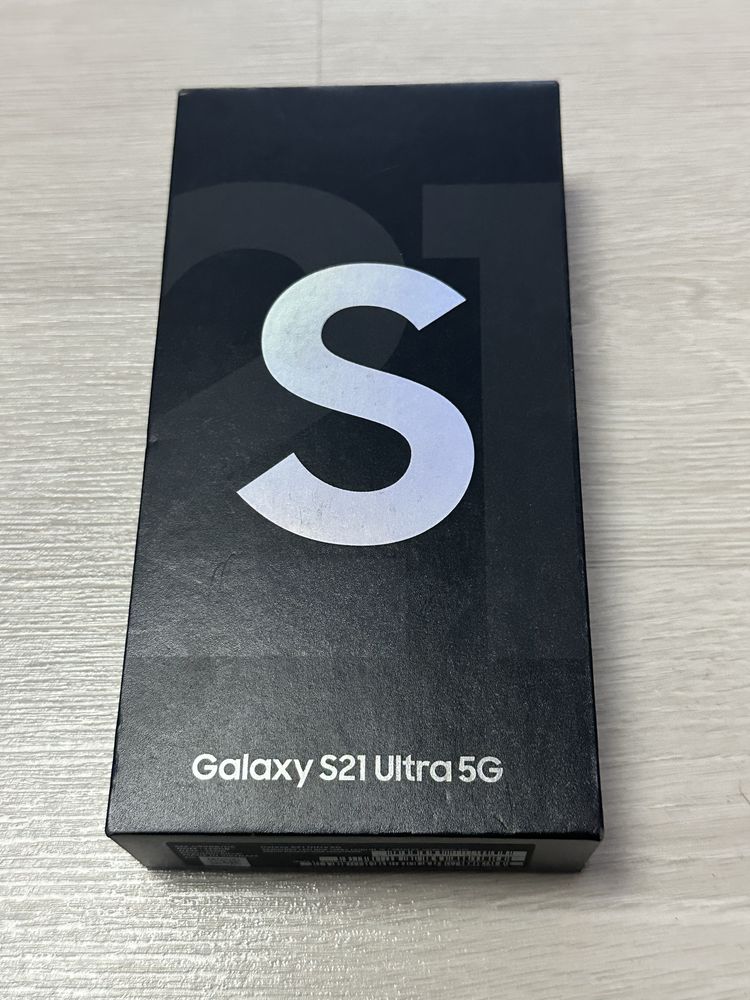 Cutie telefon Samsung S21 Ultra 5G + cablu incarcare