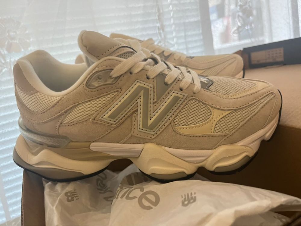 Обувки New Balance 9060