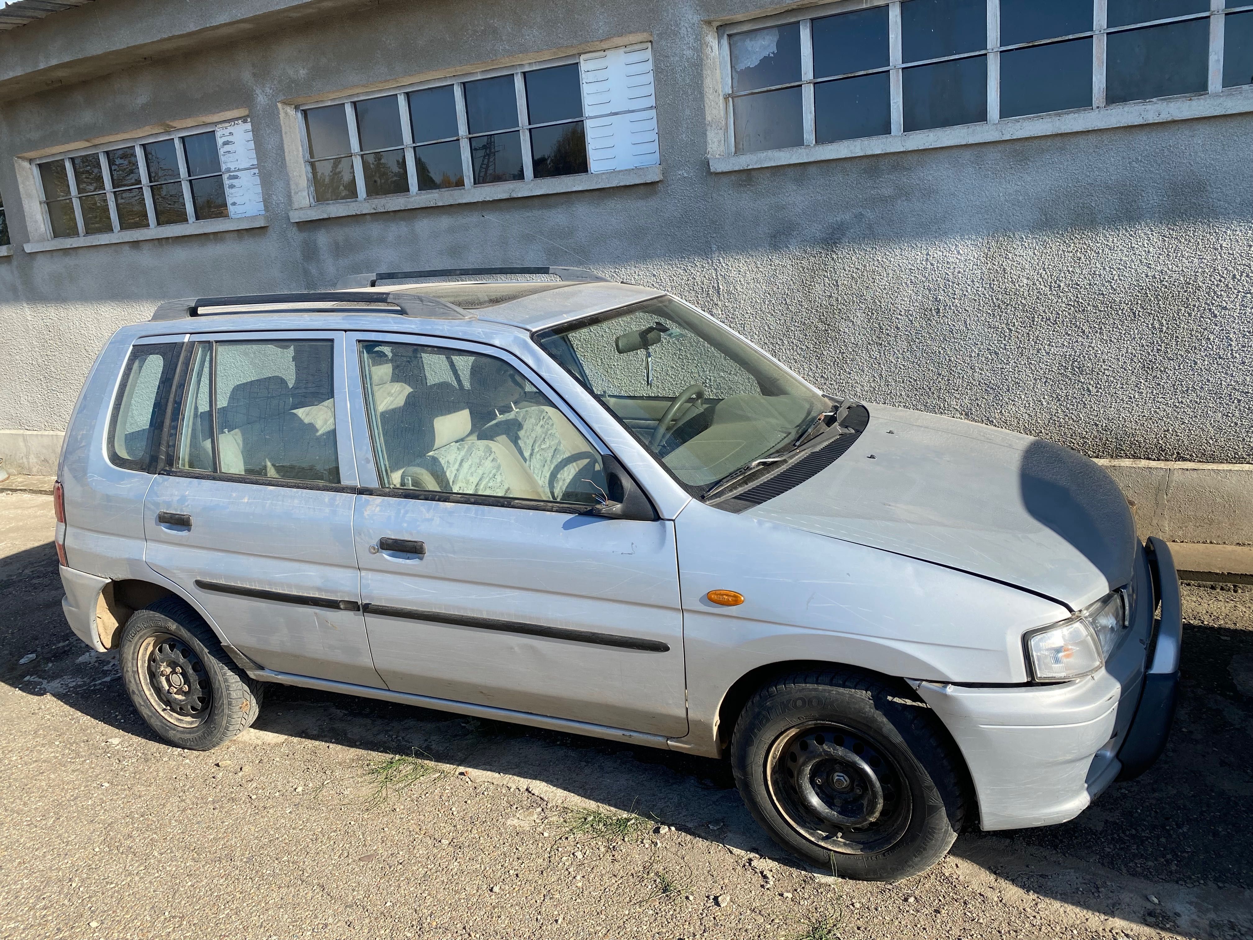 Mazda Demio цяла