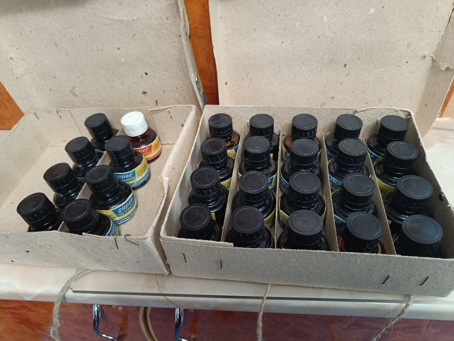 Vând călimări cu super tuș pentru stampile din anul 1986