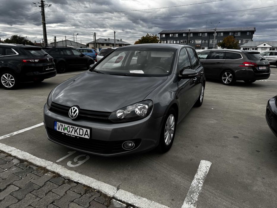 Volkswagen Golf 6 - 1.6 TDI Bluemotion