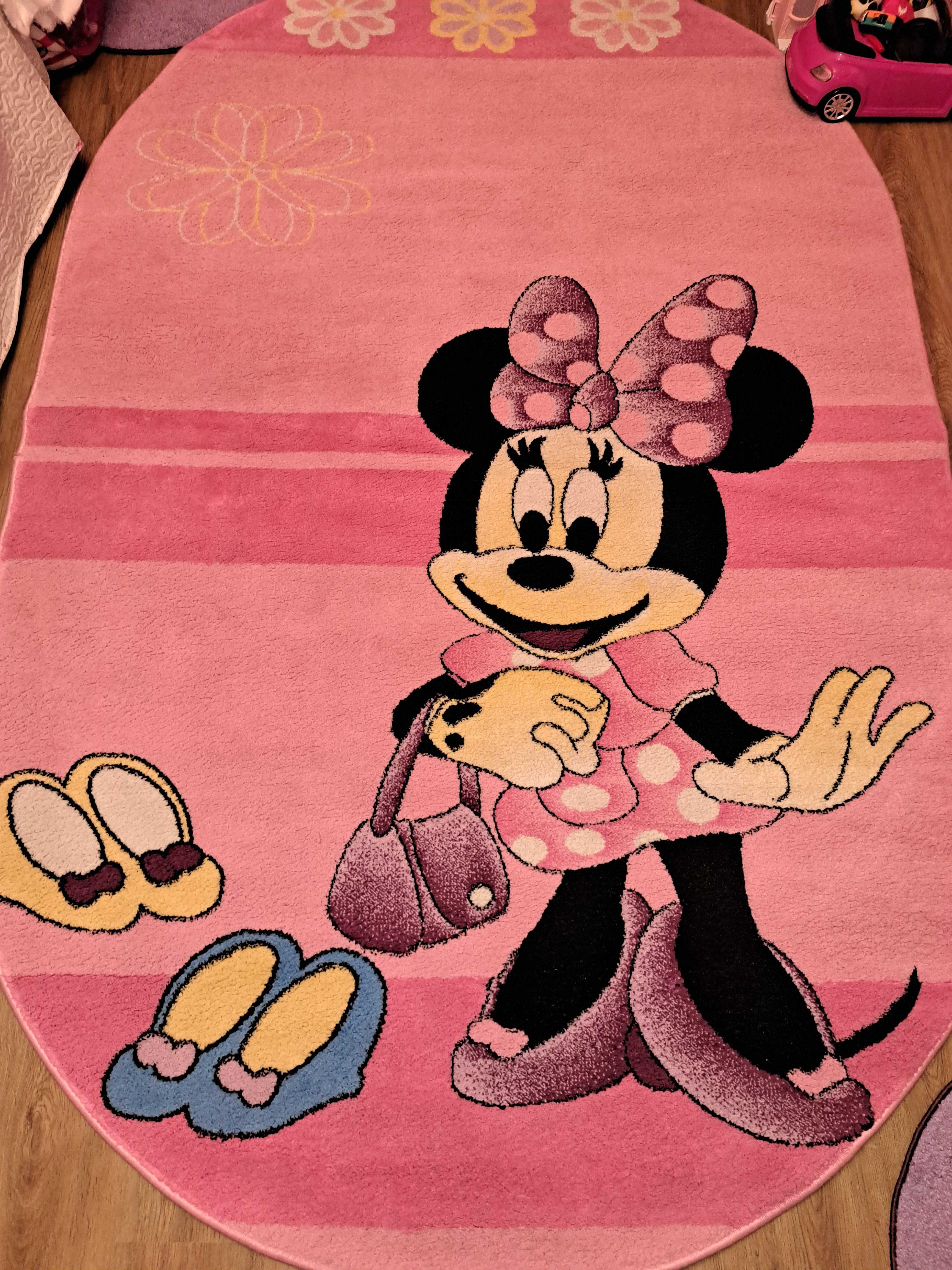 Covor roz Minnie mouse