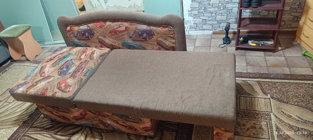 Диванчик  подростковый