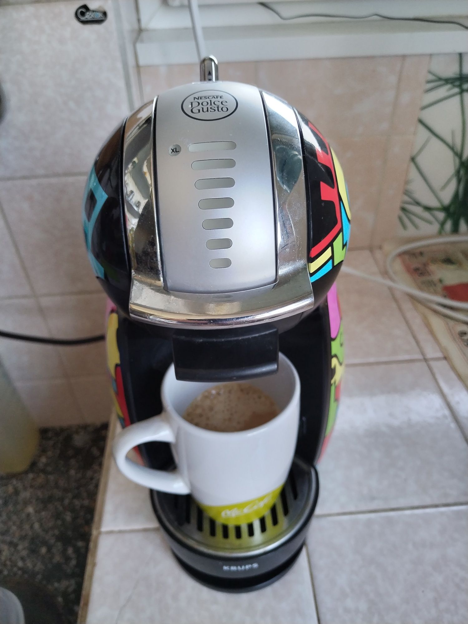 Капсулна кафемашина Dolce Gusto (Долче Густо) kp 160