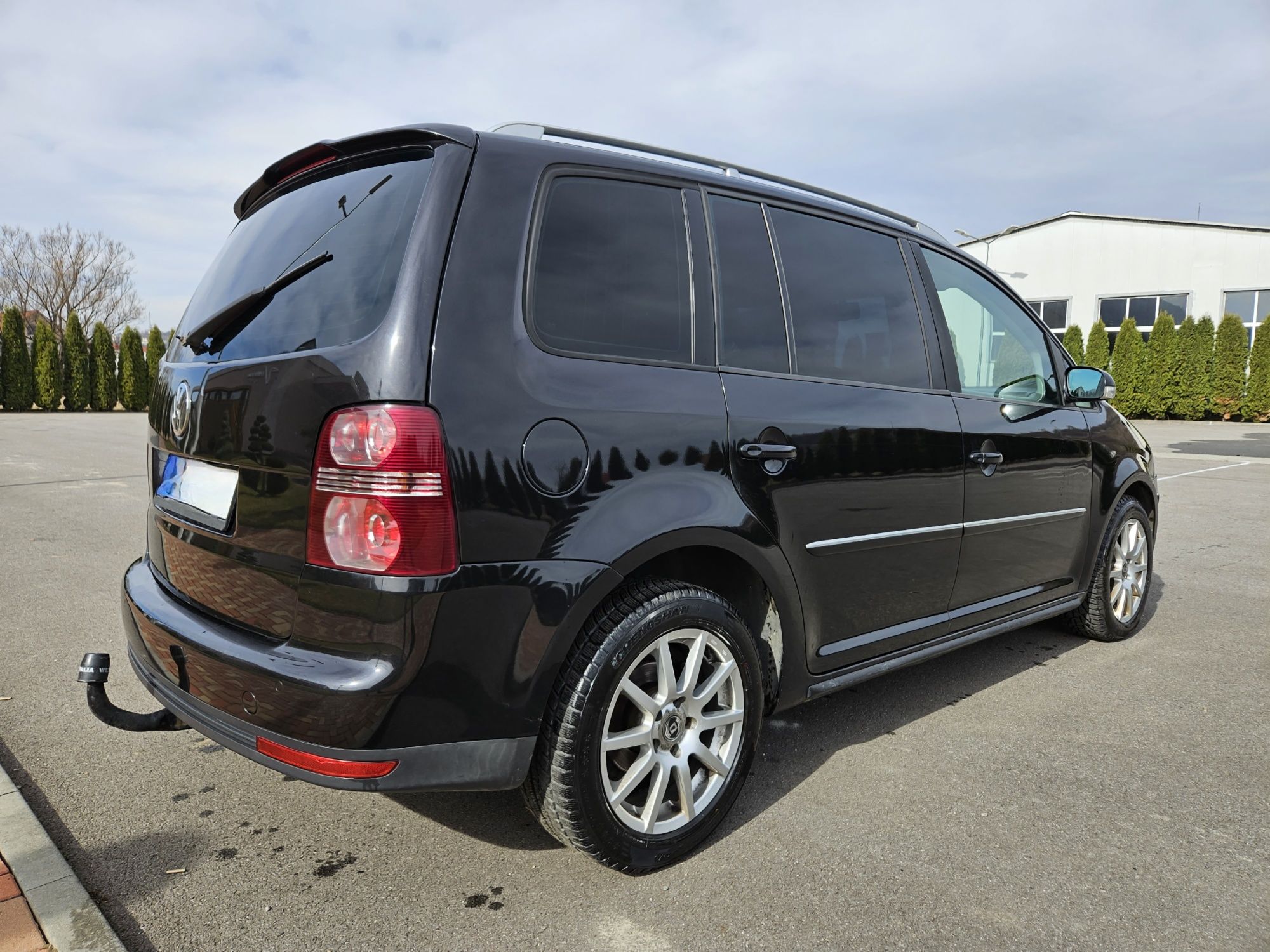 Volkswagen Touran 2007 - TDI 2.0 BMN

- Cutie automată DSG
- Cod motor