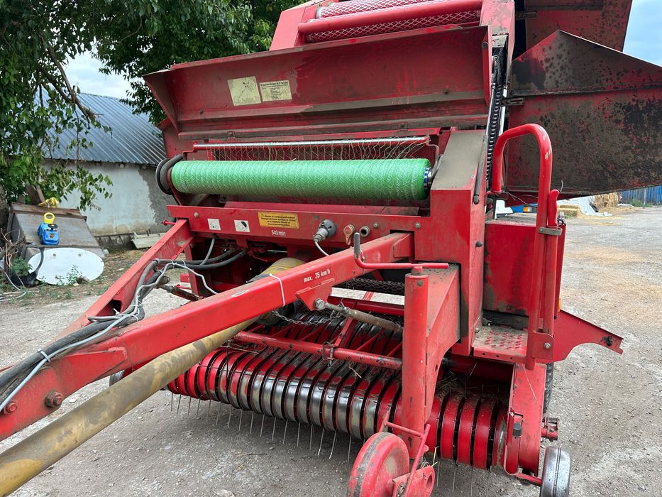 Рулонна балопресa welger