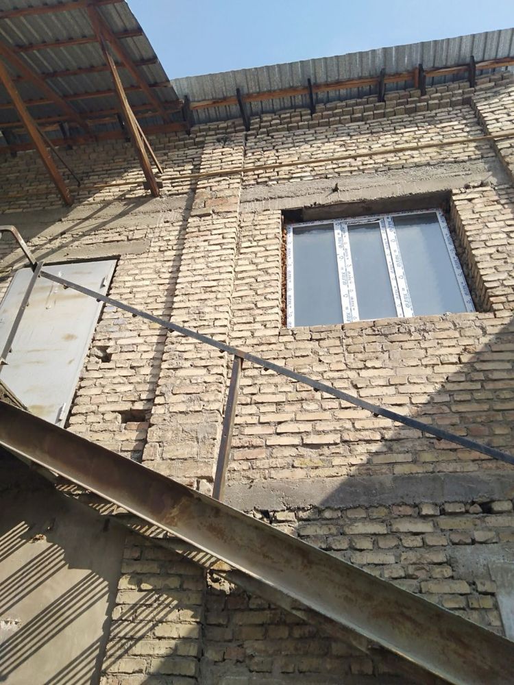 Прдам на Жамий , здания 270 кв.м на 3.3 сотки