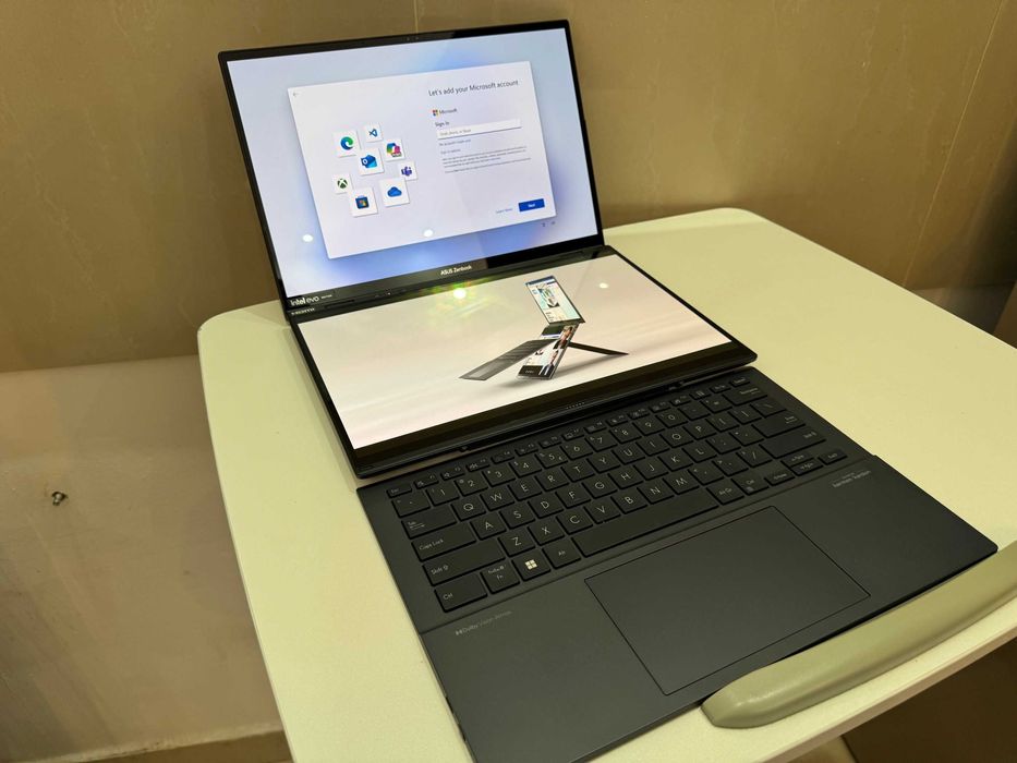 Laptop Asus ZenBook Duo 32GB Ultra 9 SSD 2TB GARANTIE