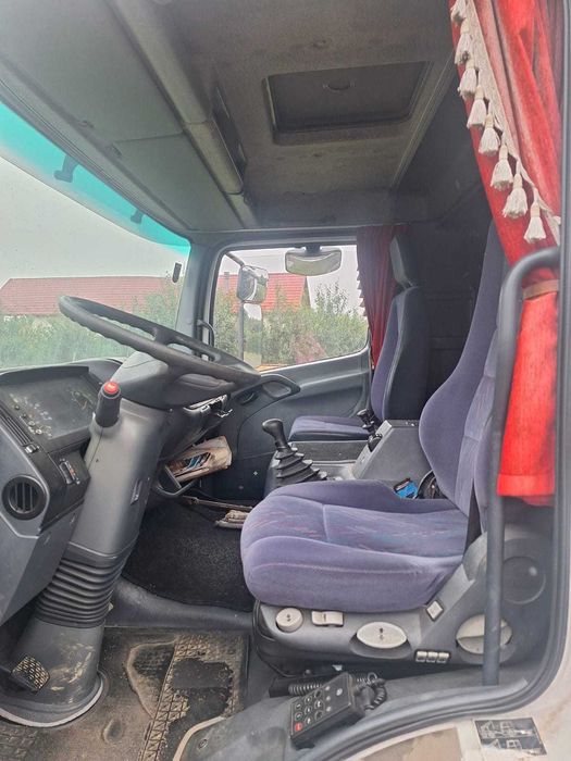 Vând  Mercedes Atego 818 an fabricație  2004.