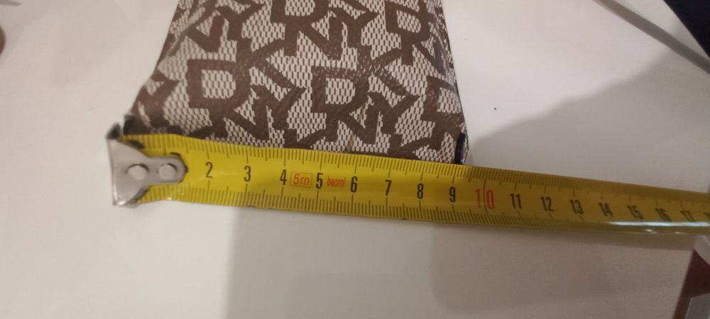 Geanta DKNY crossbody pentru telefon