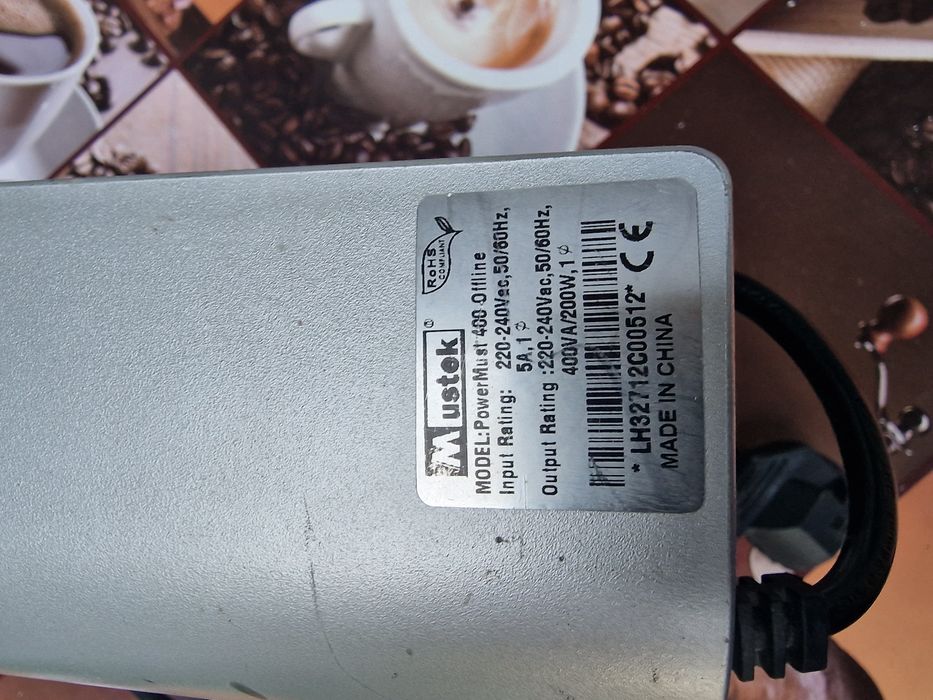 Ups  Mustek 400 VA,200 W