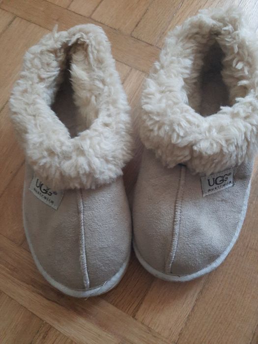 Cizme UGG Australia mini , comode și ușor de întreținut, 36-37