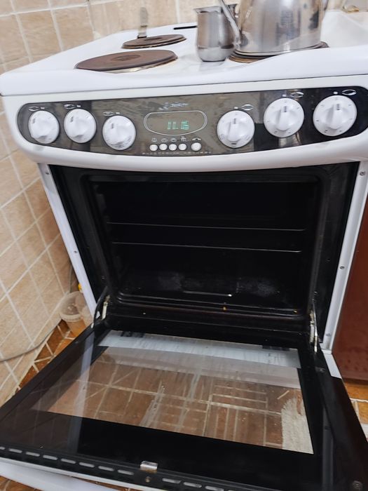 Электроплита Kaiser в хорошем состоянии