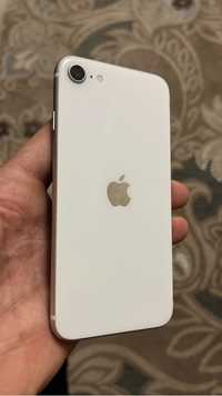 Продам iPhone SE 2020