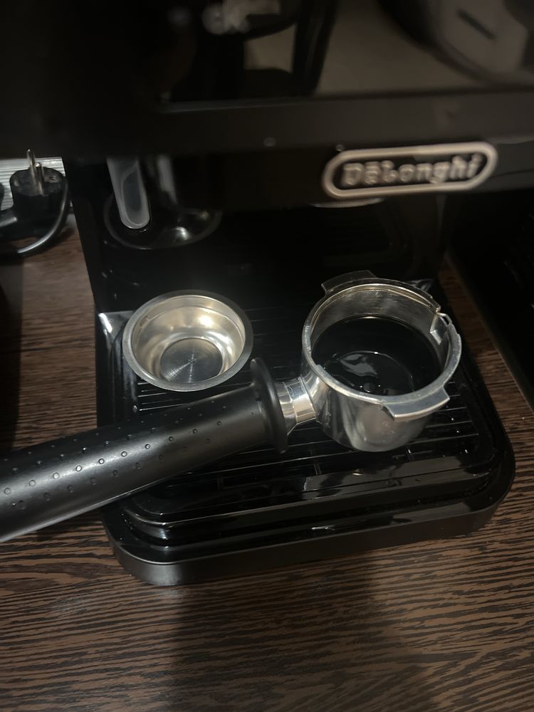 DeLonghi кафемашина