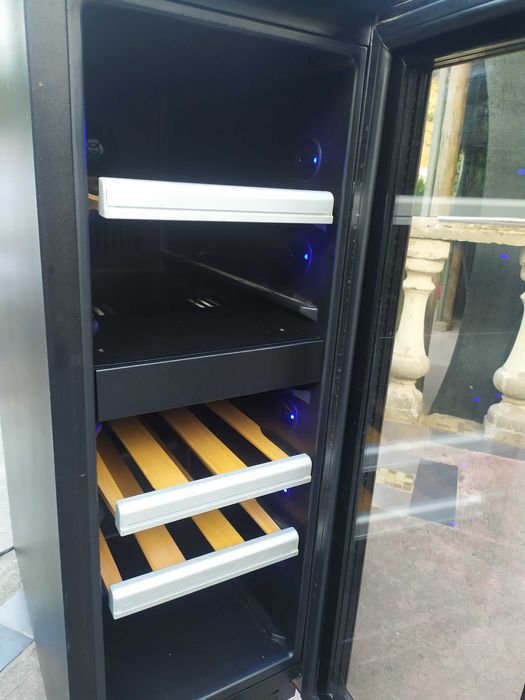 Dometic - Компресорен охладител за вино - двузонов