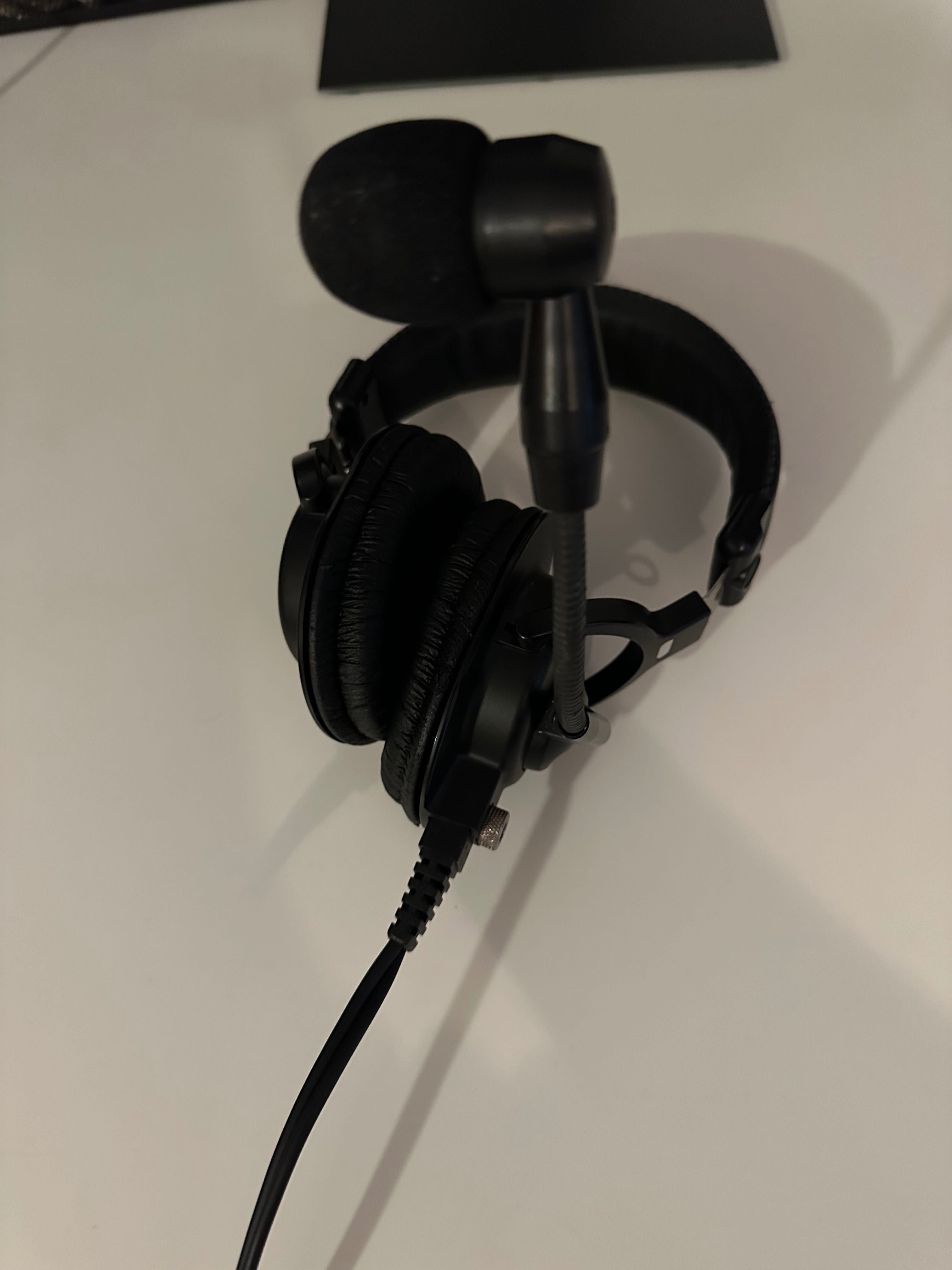 Слушалки с микрофон Audio-Technica BPHS1