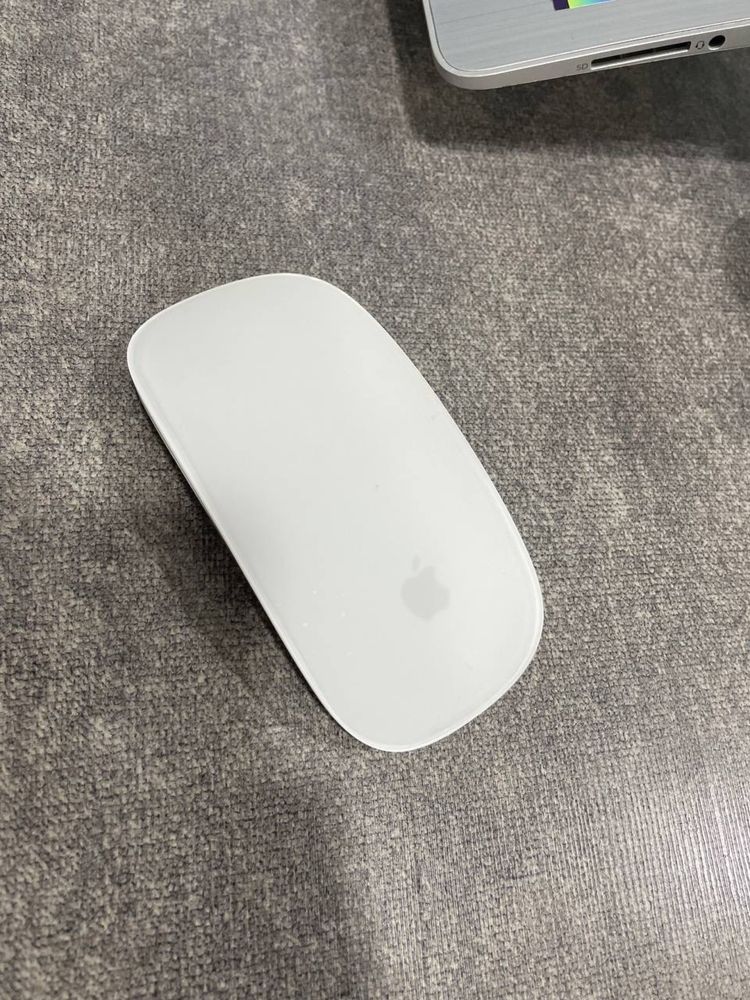 Беспроводная мышь Magic Mouse