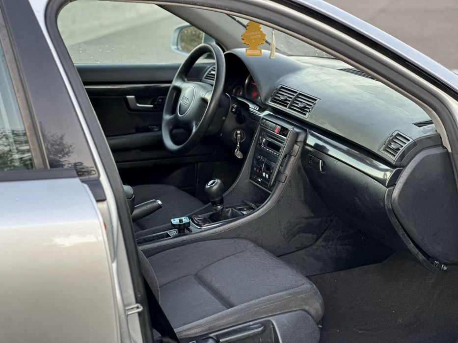 Se vinde urgent Audi A4 B6 1.9 TDI An-2003 131 cp