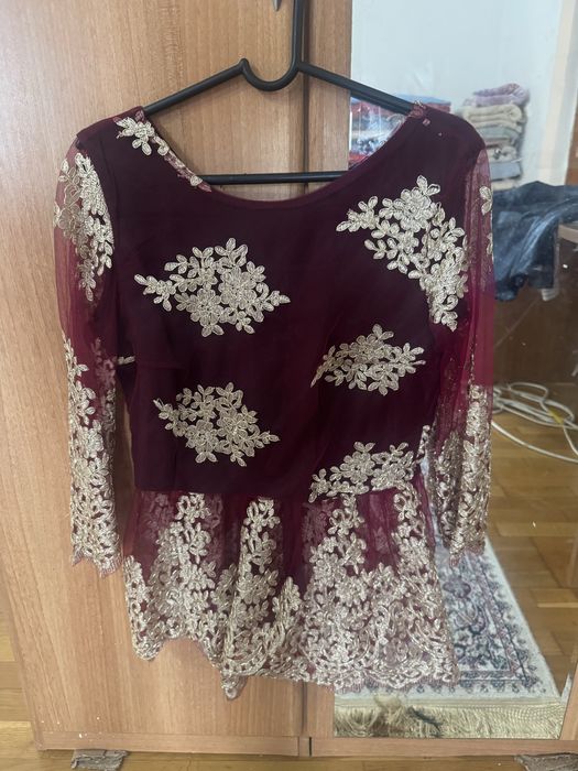 Двойка 42 размер. Цвет бордовый. Тек 1 рет киілген былтыр на новый год