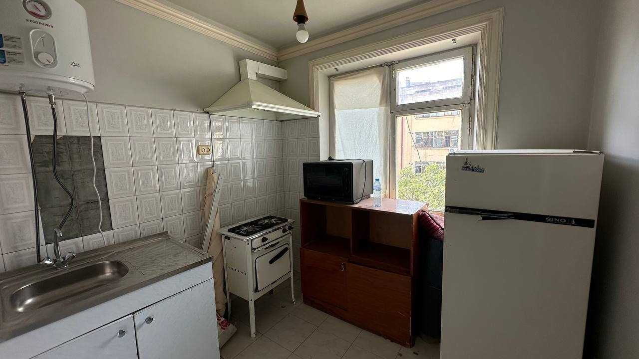2 комнатная квартира на 5 этаже = 48 м² = Вокзал (ориентир: Базар)