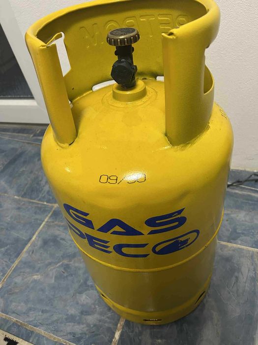 Sobă pe gaz și curent
