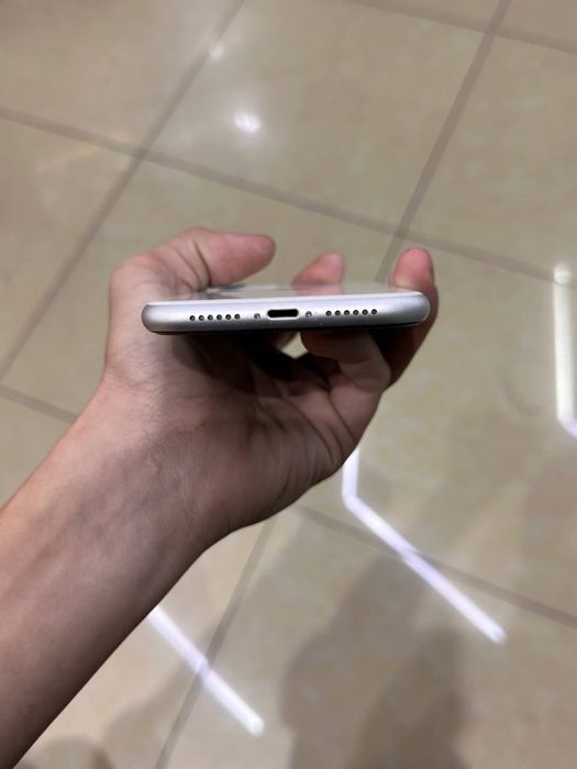 iphone 11 225$ 128gb