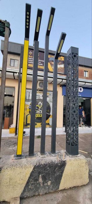 Столб уличного освещения. Светильник. Chiroq