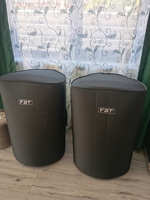 Vând 2 bucăți de huse de fbt hi max 60 originale noi